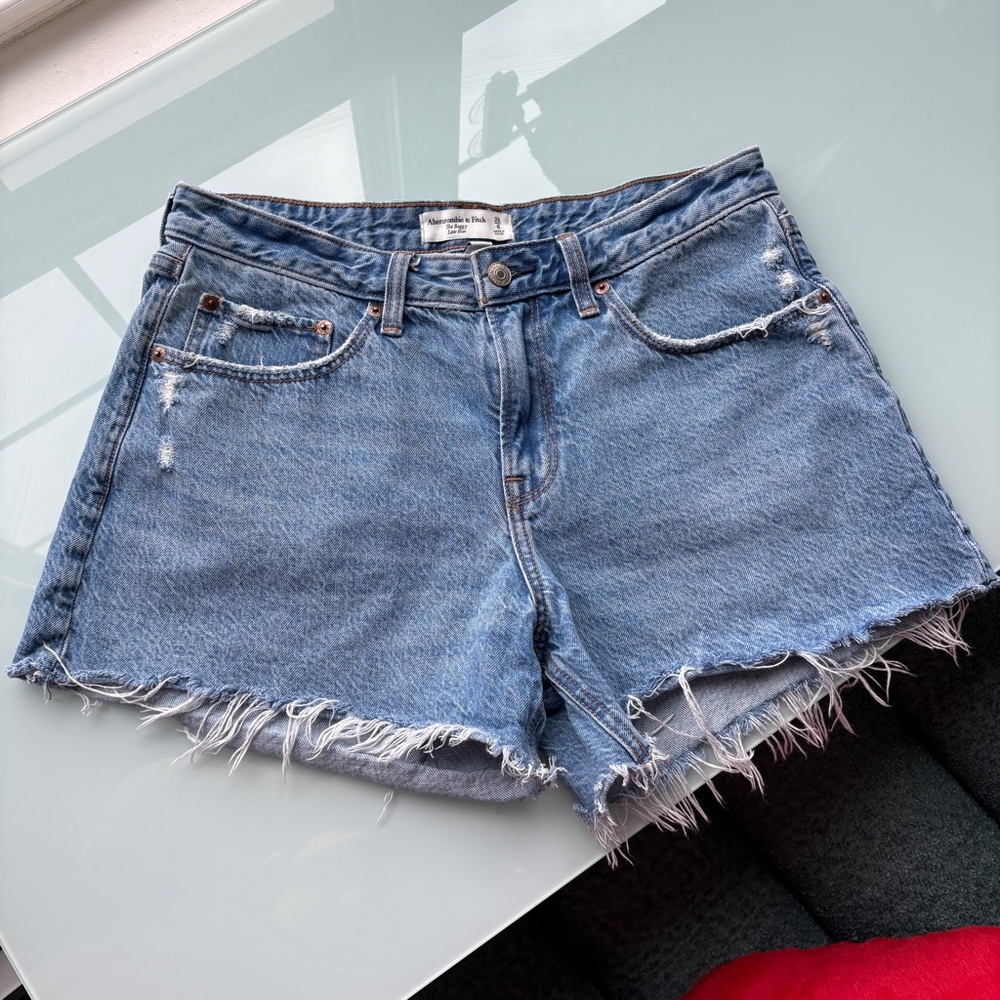 A&F The Baggy Low Rise Denim Shorts - Curve Love - Size 28